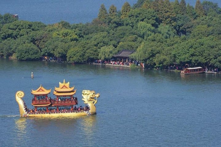 Hangzhou Private Day Tour from Nanjing: Bullet Train to West Lake, Lingyin & Tea Country photo 5