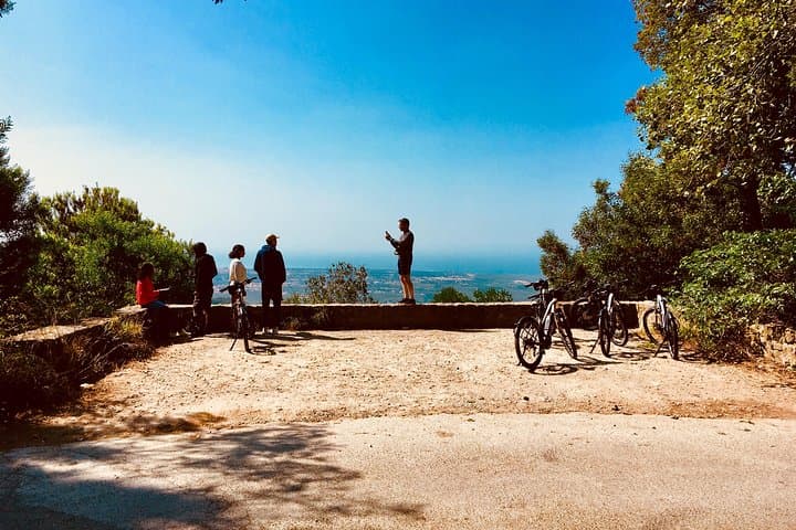 E-Bike the Sintra & Cascais Coastal Circuit: Half-Day Guided Ride