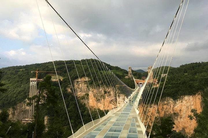4-Day Zhangjiajie Adventure: Glass Bridge, Tianmen Cableway & Yellow Dragon Cave