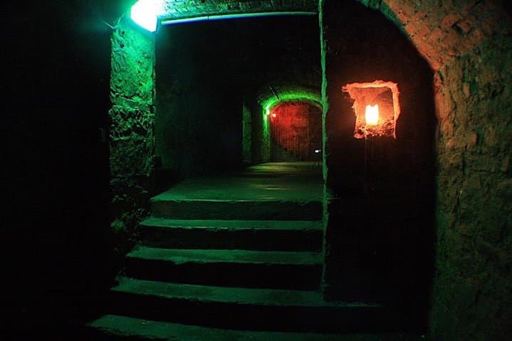 Edinburgh South Bridge Terror Vaults Walking Tour — Haunted Underground Experience