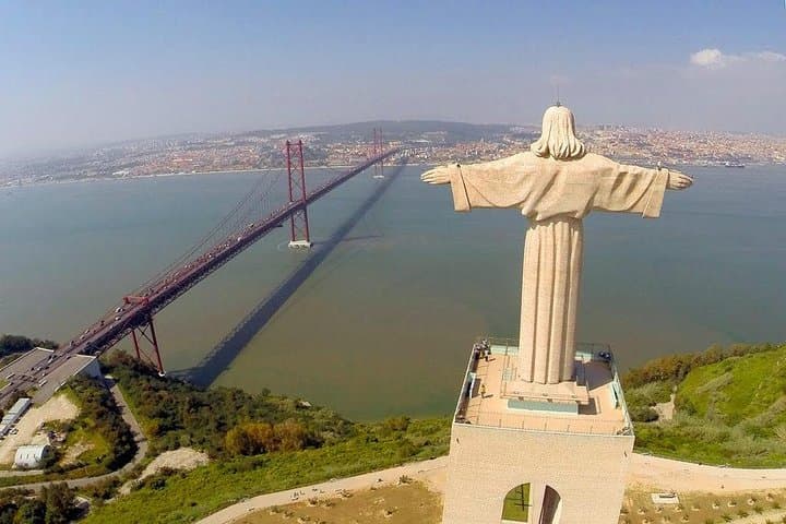 Arrábida & Setúbal Private Day Tour from Lisbon: Coastal Cliffs, Cabo Espichel & Sesimbra