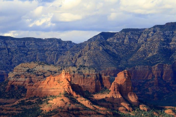 Sedona Highlights Private Tour: Oak Creek Canyon, Chapel of the Holy Cross, and Airport Mesa Views