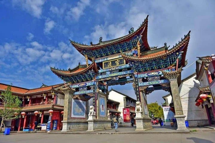 3-Day Private Kunming Relaxation Tour: Stone Forest, Western Hill & Guandu photo 5