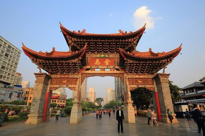 3-Day Private Kunming Relaxation Tour: Stone Forest, Western Hill & Guandu photo 6
