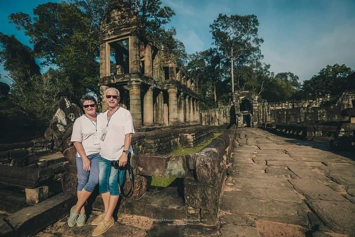 Angkor Wat Sunrise & Banteay Srei: 2-Day Grand Temple Tour photo 2