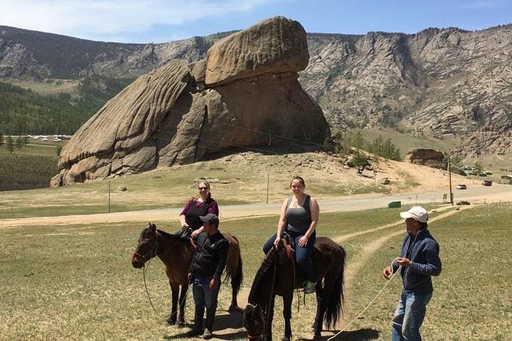 3-Day Semi-Gobi & Karakorum Circuit: Nomads, Genghis Khan Statue & Terelj Hikes photo 4
