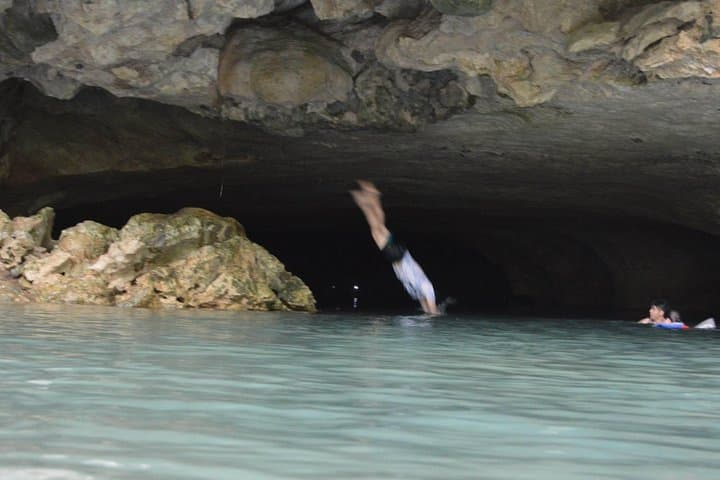 Xunantunich and Cave Tubing from Ambergris Caye — Maya Ruins & Underground Rivers photo 4