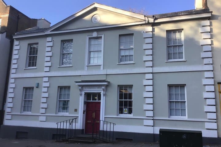 Castles, Crusaders, Communists and Courts - London Historical Walking Tour photo 5