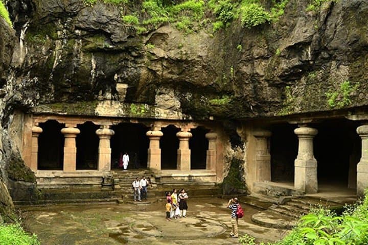 Ferry to Elephanta Caves from Mumbai: Exploring Gharapuri's Rock‑Cut Temples photo 3