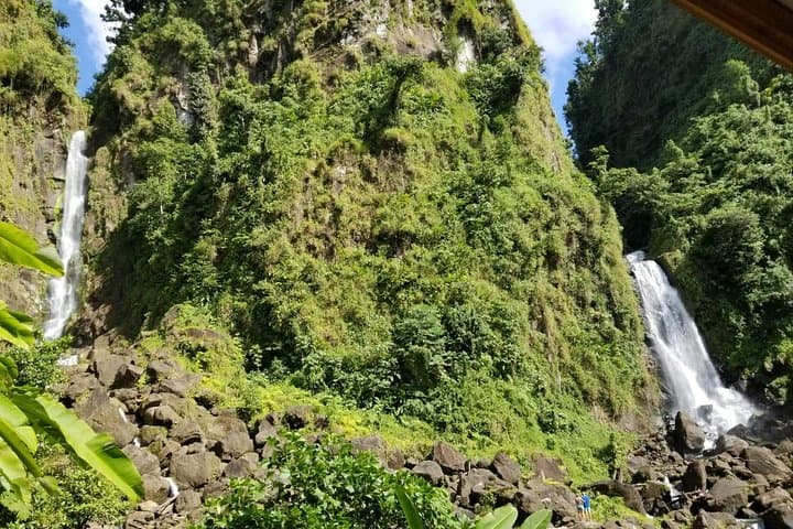 Pepper's Choice Dominica: Waterfalls, Sulphur Spa & Black Sand Beach in One Day photo 5