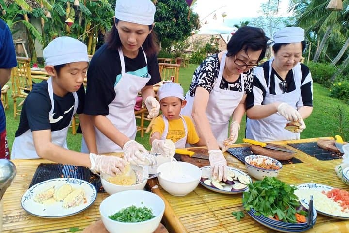 Hoi An Cooking Class & Organic Farm Visit with Basket Boat Ride photo 4