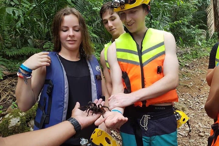 Explore Xunantunich and Cave Tubing: Kayak Through Belize's Cave Rivers photo 4