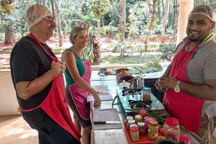 Around Lanka from Colombo — 4-Day Cultural, Coastal & River Tour photo 2