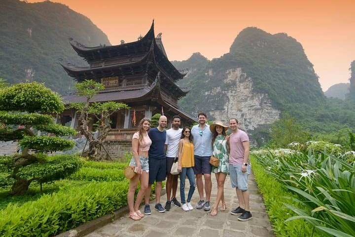 Private Day Trip from Hanoi to Tam Coc, Mua Cave & Hoa Lu photo 4