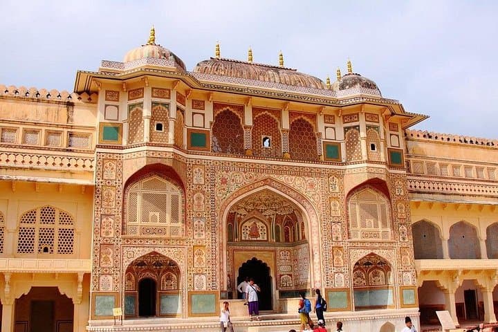 Jaipur Heritage Express: 4-Hour Amber Fort, City Palace & Jantar Mantar Tour photo 4
