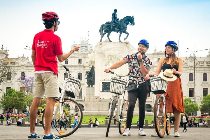 Downtown Lima Bike Tour: Miraflores, Historic Center & Lunch photo 1