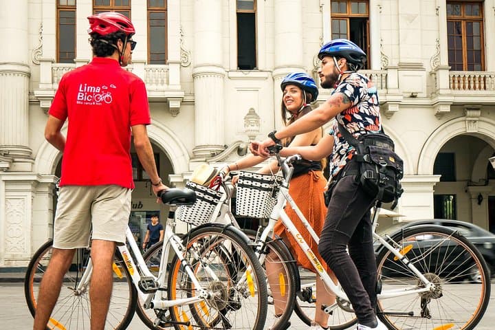 Downtown Lima Bike Tour: Miraflores, Historic Center & Lunch photo 4