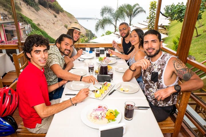 Miraflores Bike Tour with 5-Step Peruvian Food Tasting