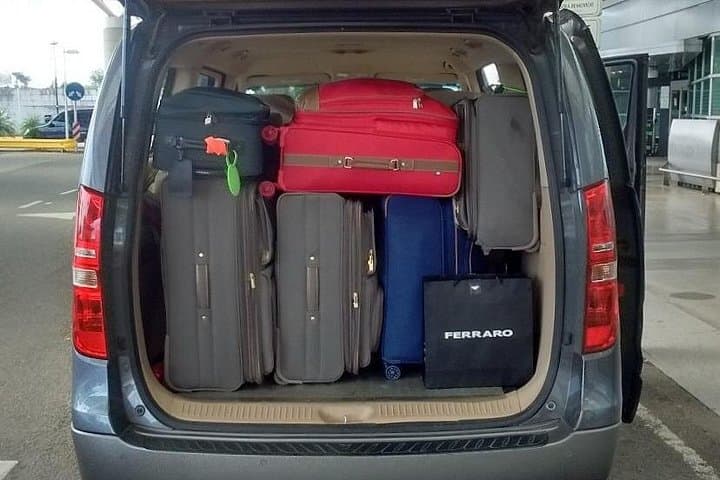 Private EZE Airport Transfer to Buenos Aires: Reliable Door-to-Door Ride photo 3