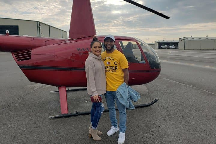 Short Helicopter Tour Over Downtown Nashville — Music City Skyline Flight photo 6