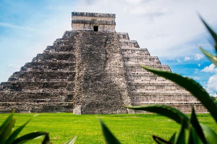 Chichen Itza, Cenote & Valladolid Day Tour from Cancun: Ruins, Underground Pools & Colonial Streets