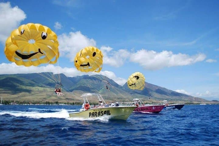 Soar Over the Red Sea: Parasailing in Hurghada photo 2
