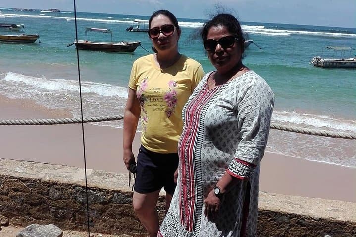 Colombo Private City Transport: Sightseeing & Shopping by Luxury Car photo 4