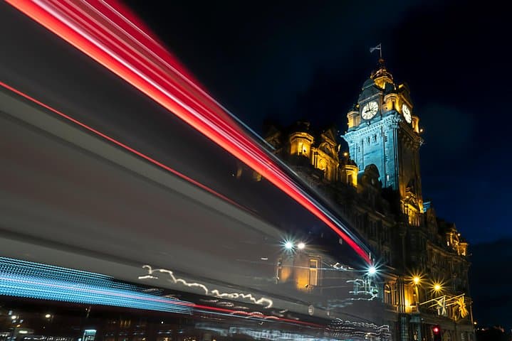 Edinburgh Cityscape Photography Tour: Capture the Royal Mile & Castle Views photo 3