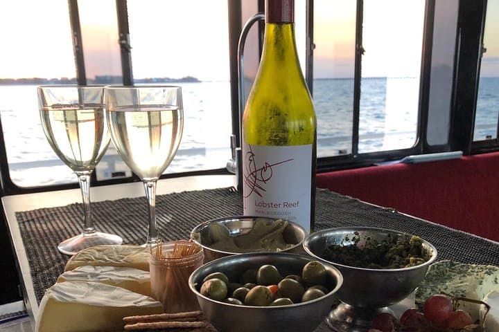 Hervey Bay Sunset Cruise: Fraser Coast Sunset Dinner and Urangan Pier Views photo 3