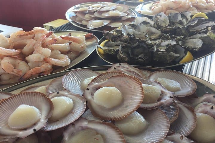 Hervey Bay Sunset Cruise: Fraser Coast Sunset Dinner and Urangan Pier Views photo 6