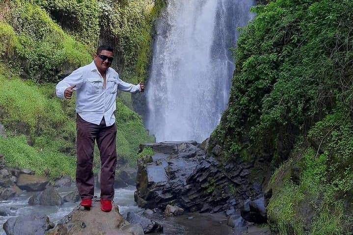 Otavalo Indigenous Market and Peguche Waterfall Day Trip from Quito photo 2