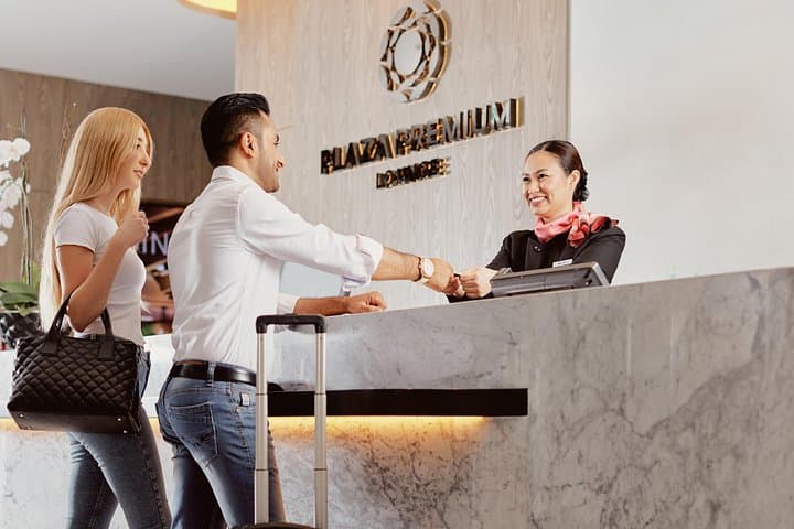 Dubai International Airport Plaza Premium Lounge — Terminal 3 Access & Amenities photo 2