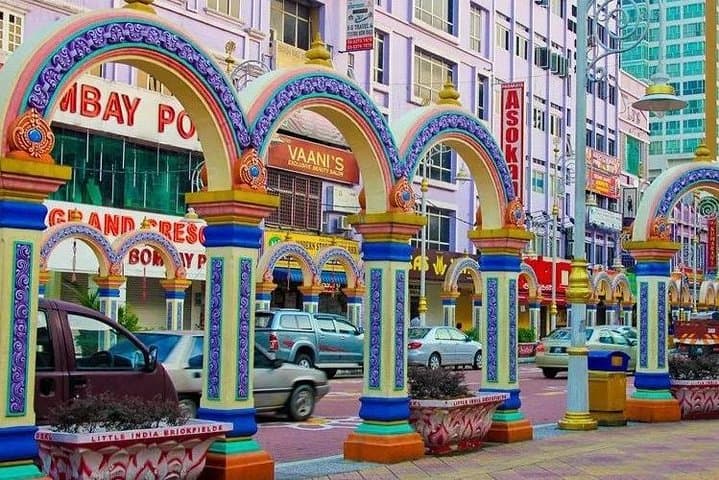 Kuala Lumpur Full-Day Shore Excursion: Batu Caves, Petronas & City Highlights photo 3