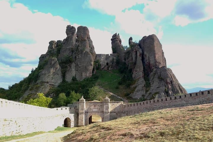 Belogradchik Fortress and Venetsa Cave Day Tour — A Full-Day Geological Escape from Sofia photo 4
