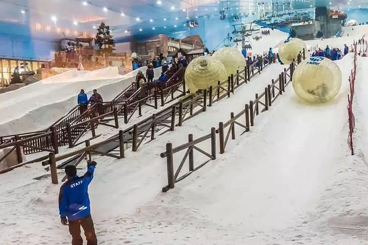 Ski Dubai Classic Ticket with Transfer — Indoor Snow Park Experience in Dubai photo 2