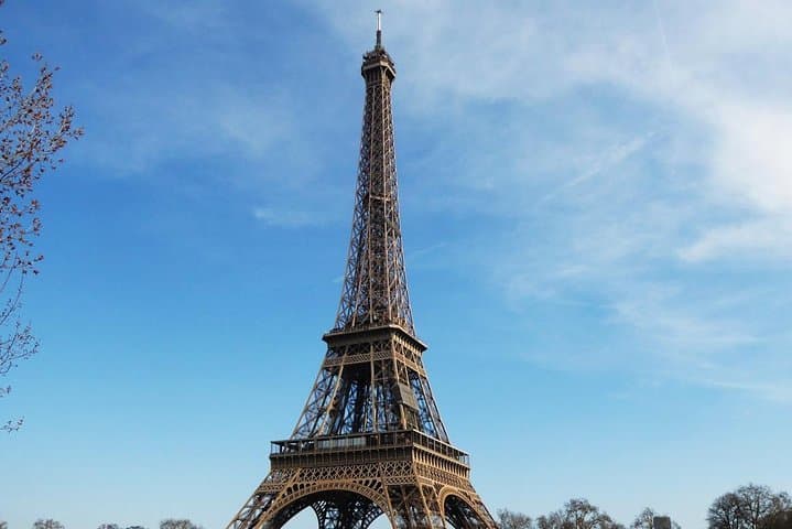 Paris Treasure Hunt Along the Seine: From Louvre to Eiffel Tower photo 2
