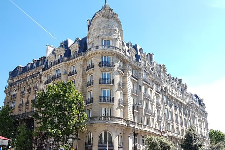 Customized 2-Day Private Walking Tour in Paris — Montmartre, Marais & Latin Quarter