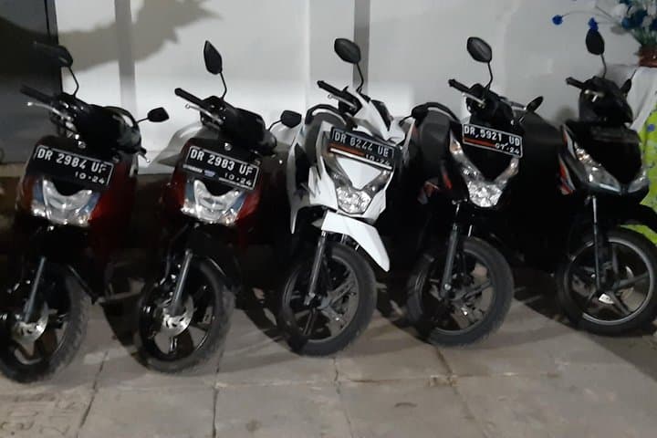 Lombok Scooter Rentals — Airport Pickup and Island Exploration by Scooter photo 3