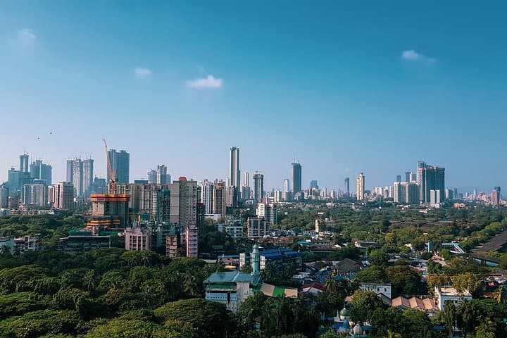 Mumbai in 4 Hours: Gateway of India, Mani Bhavan, Dhobi Ghat & Local Train photo 1