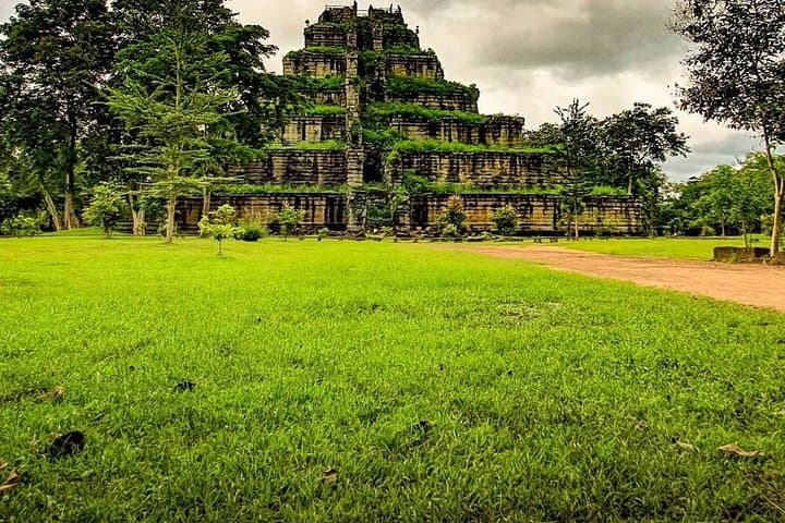 Full-Day Siem Reap Tour: Koh Ker & Beng Mealea — Remote Temples Exploration photo 2