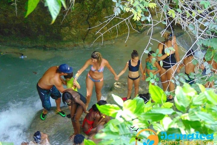 Climb Dunn's River Falls & Explore Ocho Rios — Practical Guide to Jamaica's Waterfall Adventure