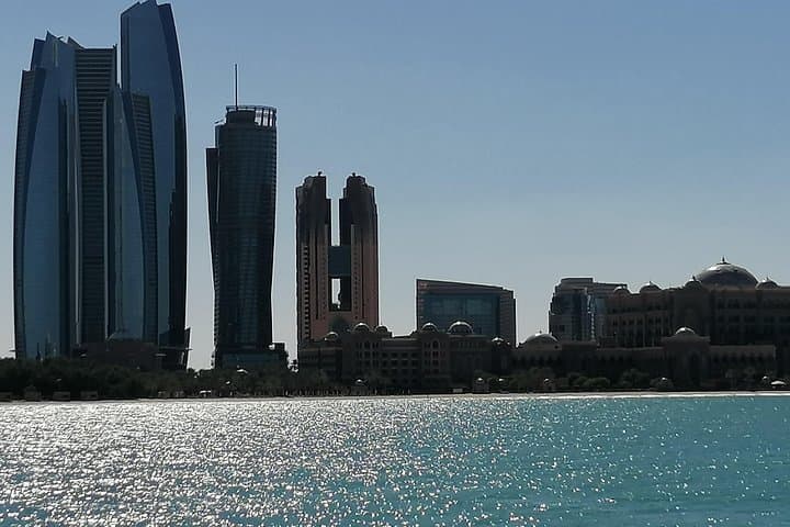 Abu Dhabi & Dubai: 4-Day City Tours and Desert Safari with Barbecue photo 2