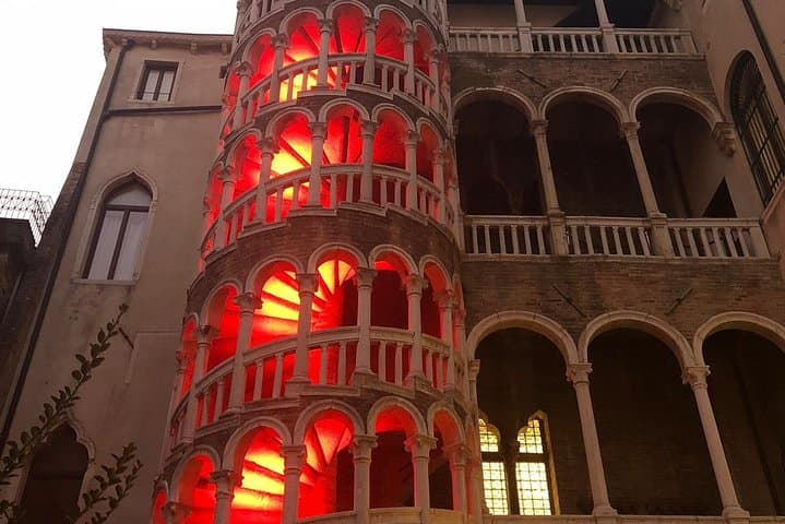Venice Sunset Stroll: Private Dorsoduro Evening Tour with Spritz photo 6