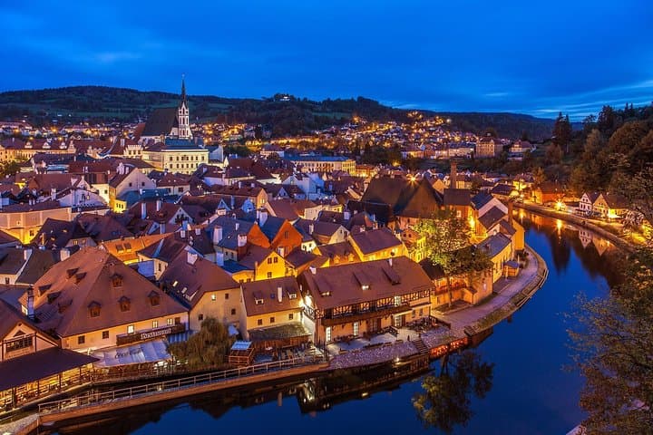 Private Luxury Day Trip to Český Krumlov: UNESCO Castle & Vltava Views