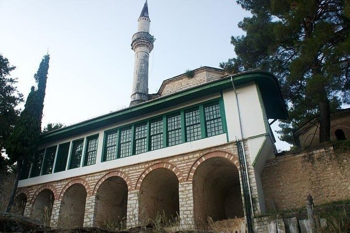Private Day Trip to Ioannina from Thessaloniki — Lake Pamvotis, Its Kale & Ali Pasha