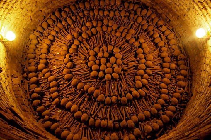 Lima Night Tour: Magic Water Circuit, Historic Downtown & Catacombs