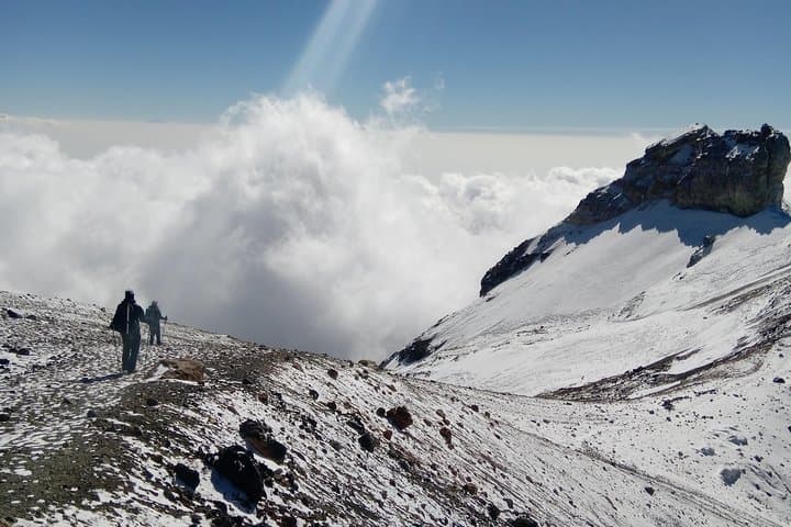 Iztaccihuatl Volcano Climb: A High-Altitude Ascent Near Mexico City