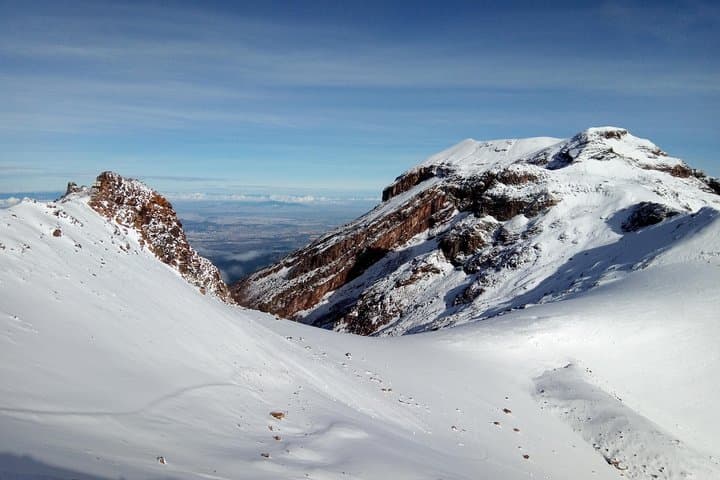 Iztaccihuatl Volcano Climb: A High-Altitude Ascent Near Mexico City photo 2