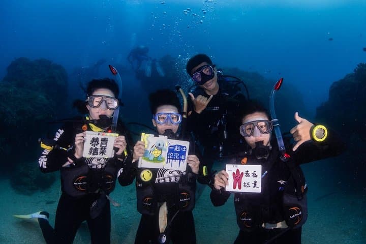 Kenting PADI Open Water Course: 3-Day Basic Diving Certification in Taiwan photo 3