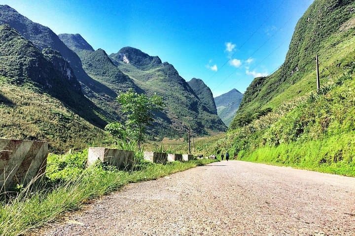 Ha Giang 3-Day Adventure: Ma Pi Leng Pass, Dong Van & Ethnic Villages photo 2
